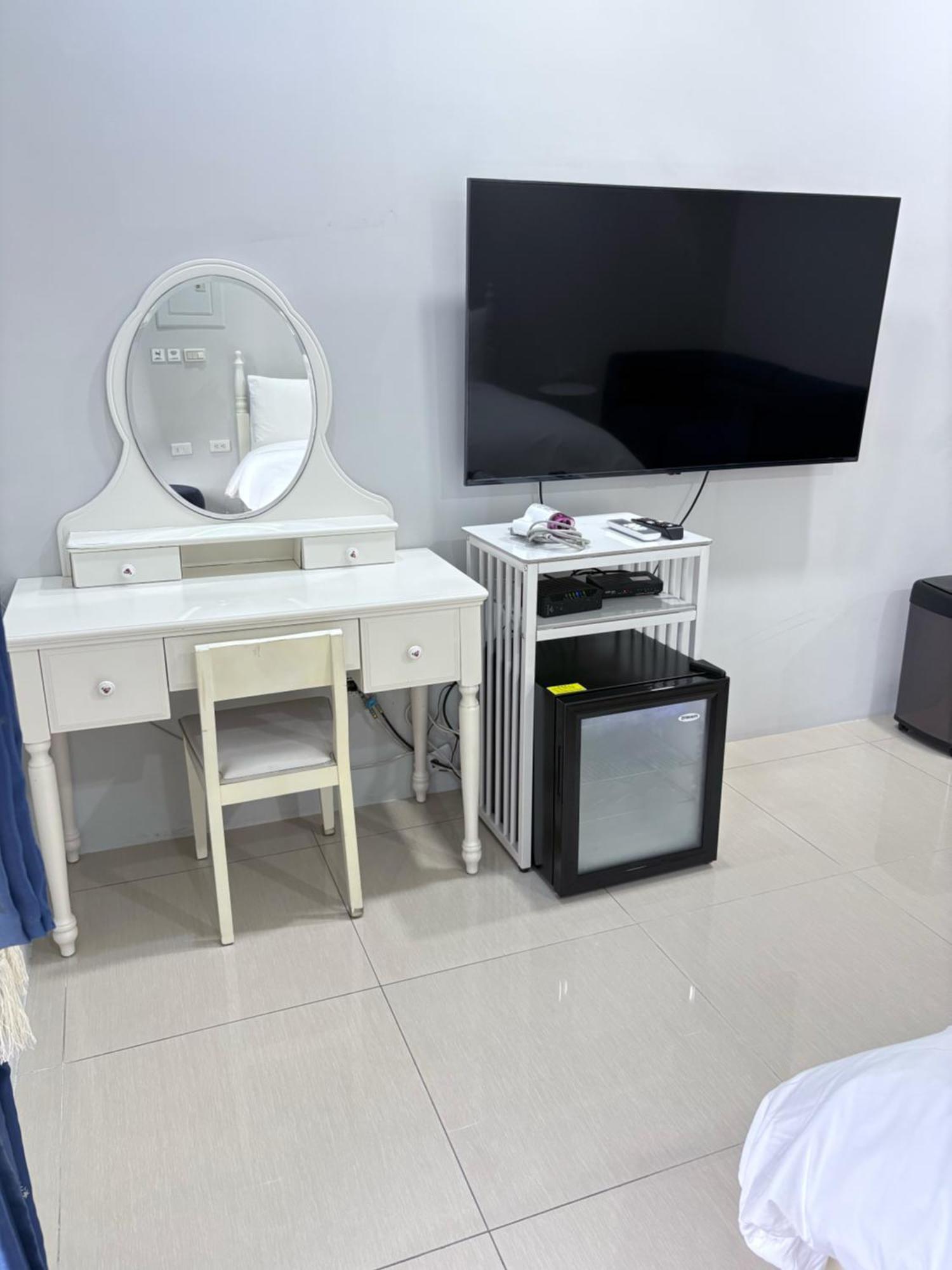 Kaohsiung Raifong Corner Homestay Экстерьер фото