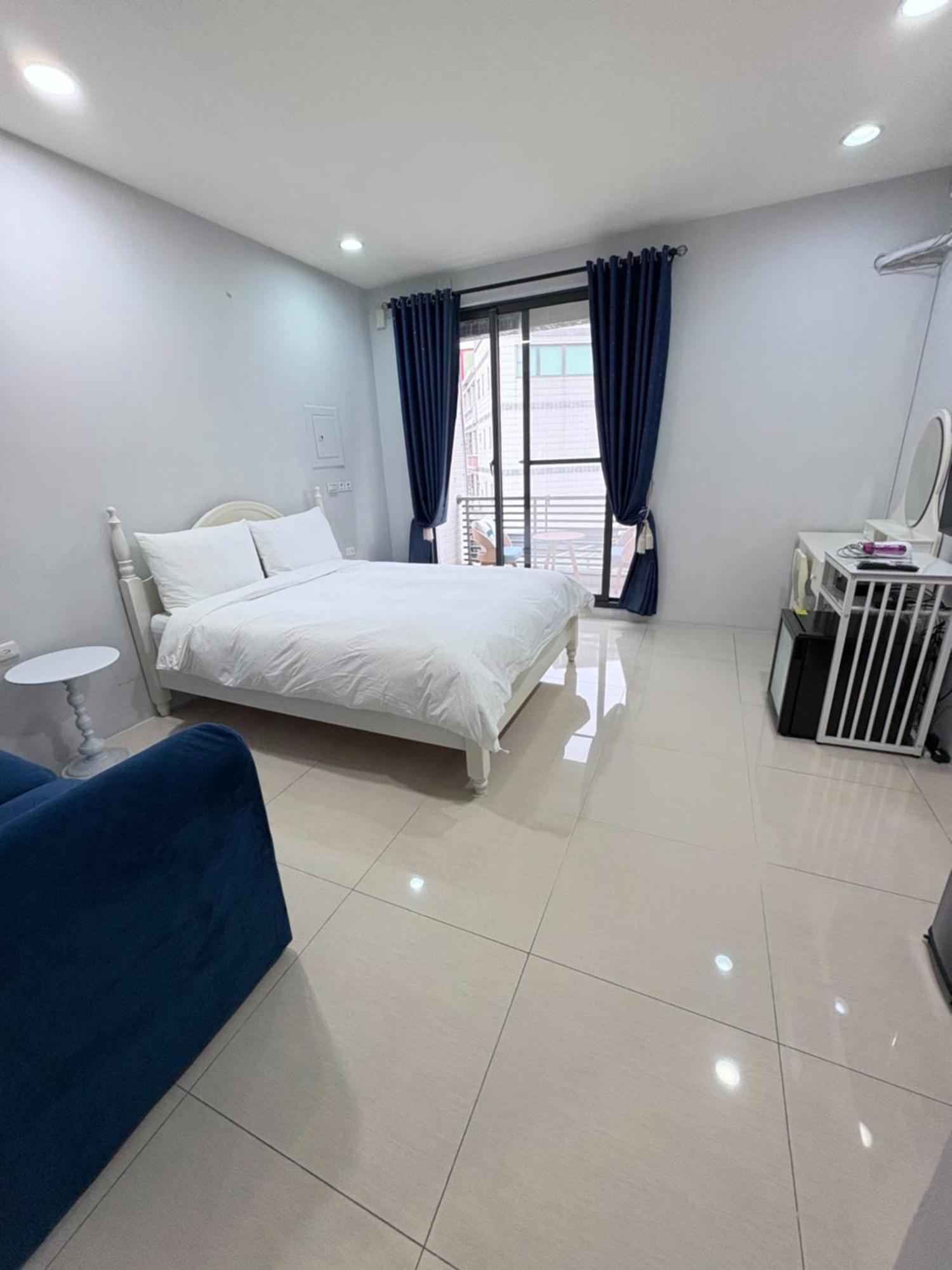Kaohsiung Raifong Corner Homestay Экстерьер фото