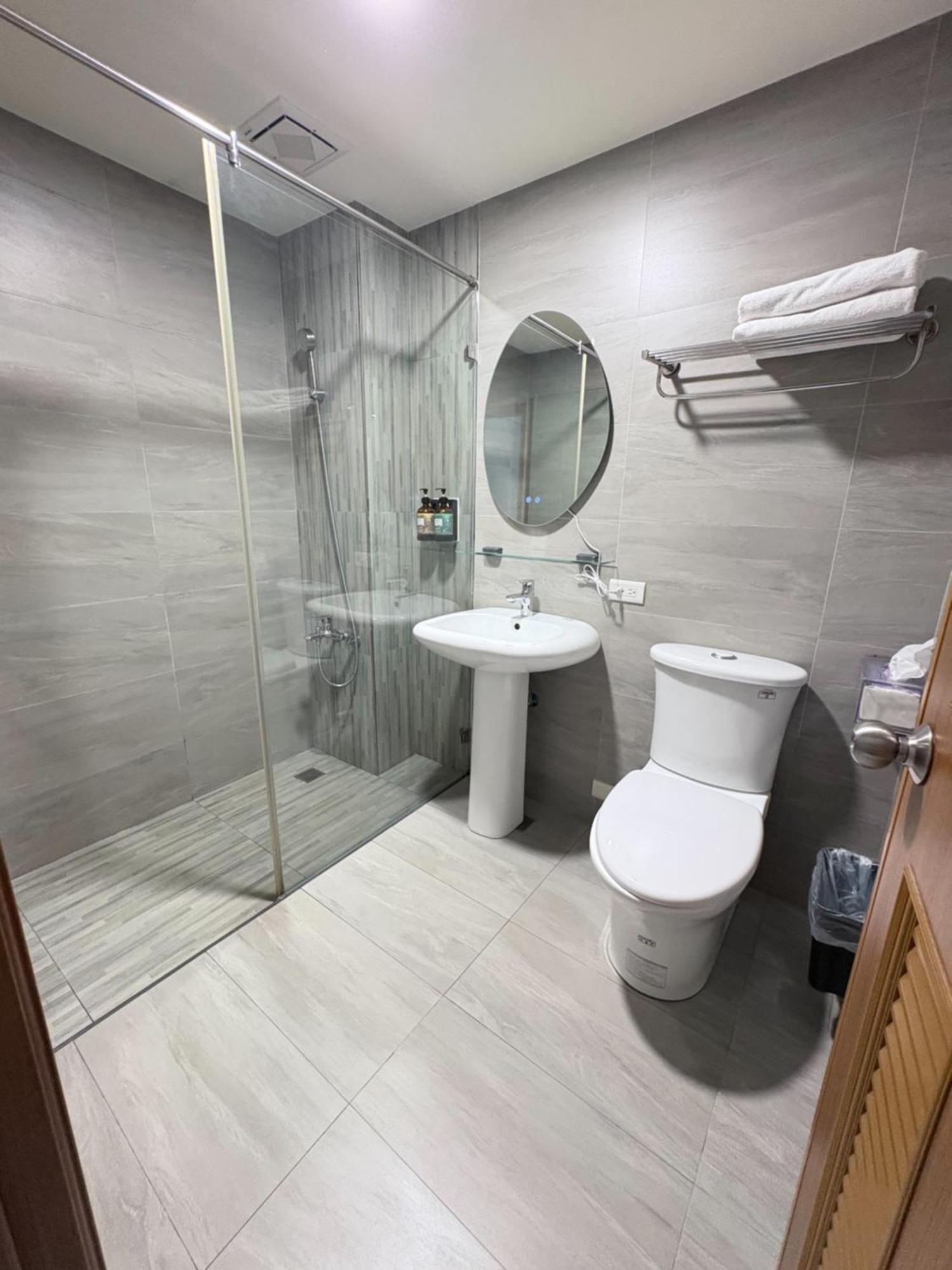 Kaohsiung Raifong Corner Homestay Экстерьер фото